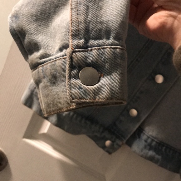 Forever 21 Jean jacket Medium - Picture 6 of 8